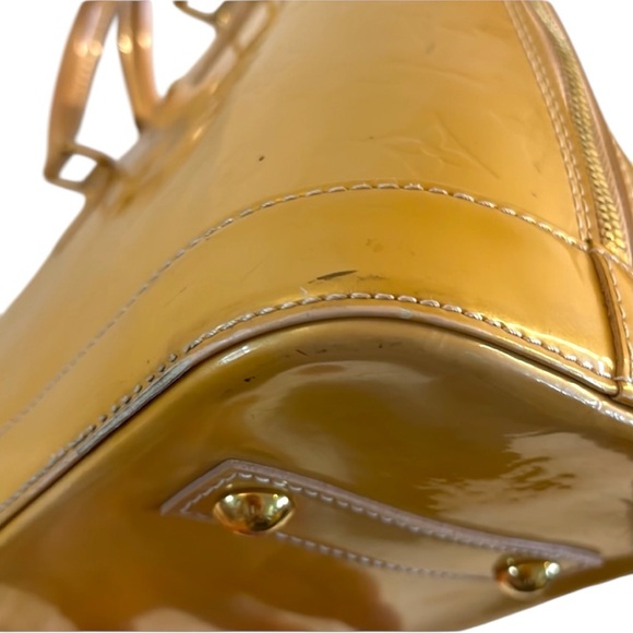 Louis Vuitton Yellow Vernis Alma Women’s Handbag - Picture 11 of 11